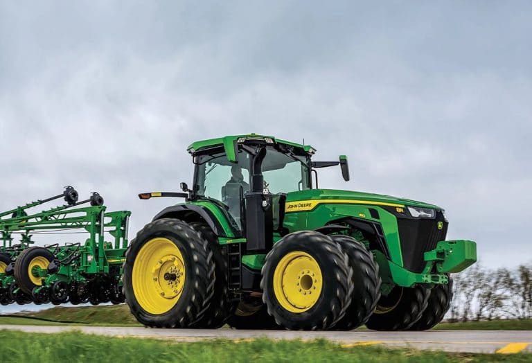 John Deere updates 8 series tractors - World Agritech