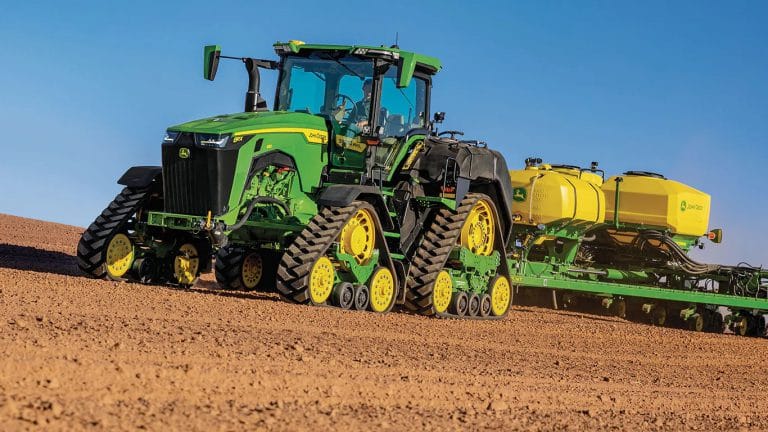 John Deere updates 8 series tractors - World Agritech