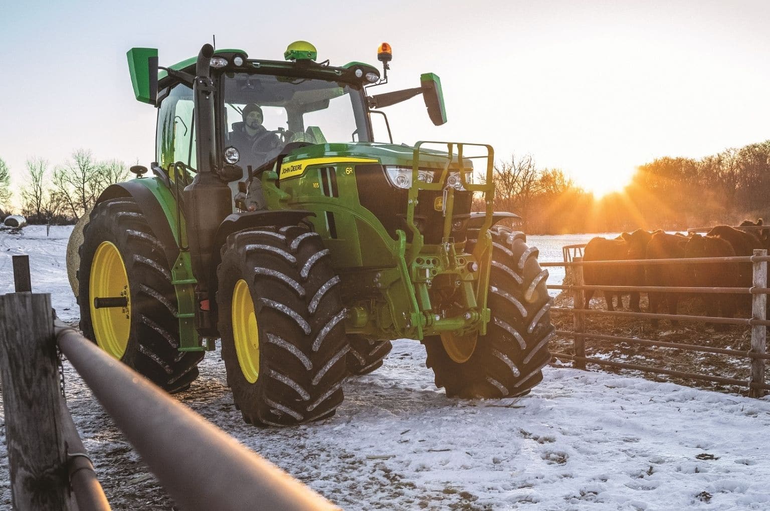 John Deere updates and extends 6R tractor series