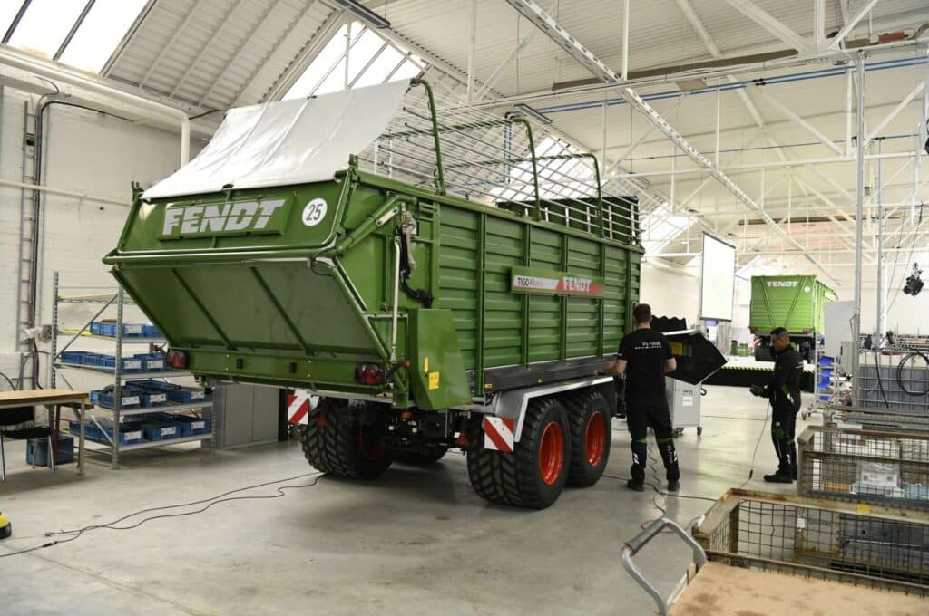 Fendt loader wagon