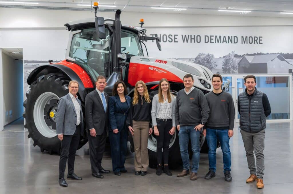 US Government delegation visits CNH Industrial plant in St. Valentin, Austria