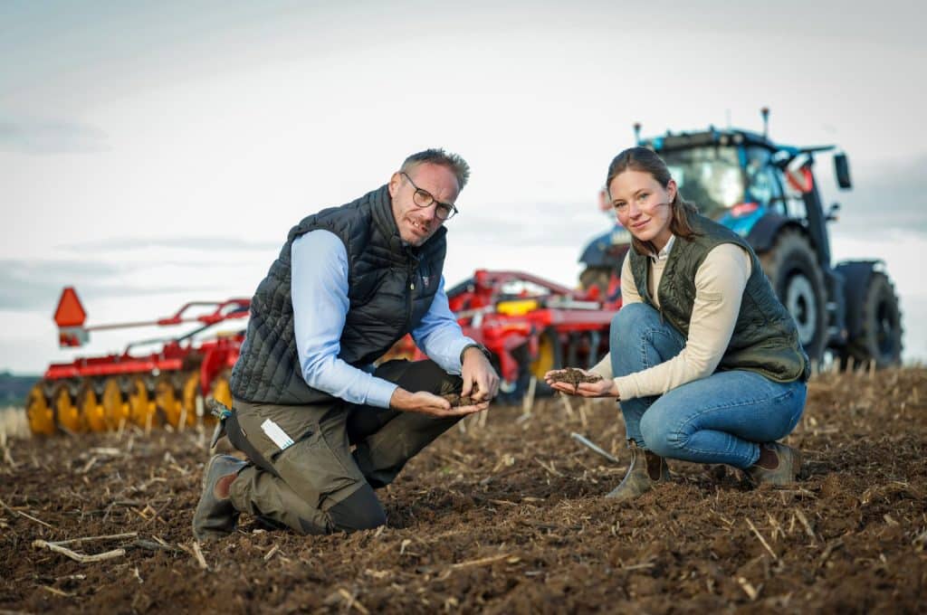 Vaderstad and Valtra conduct field study