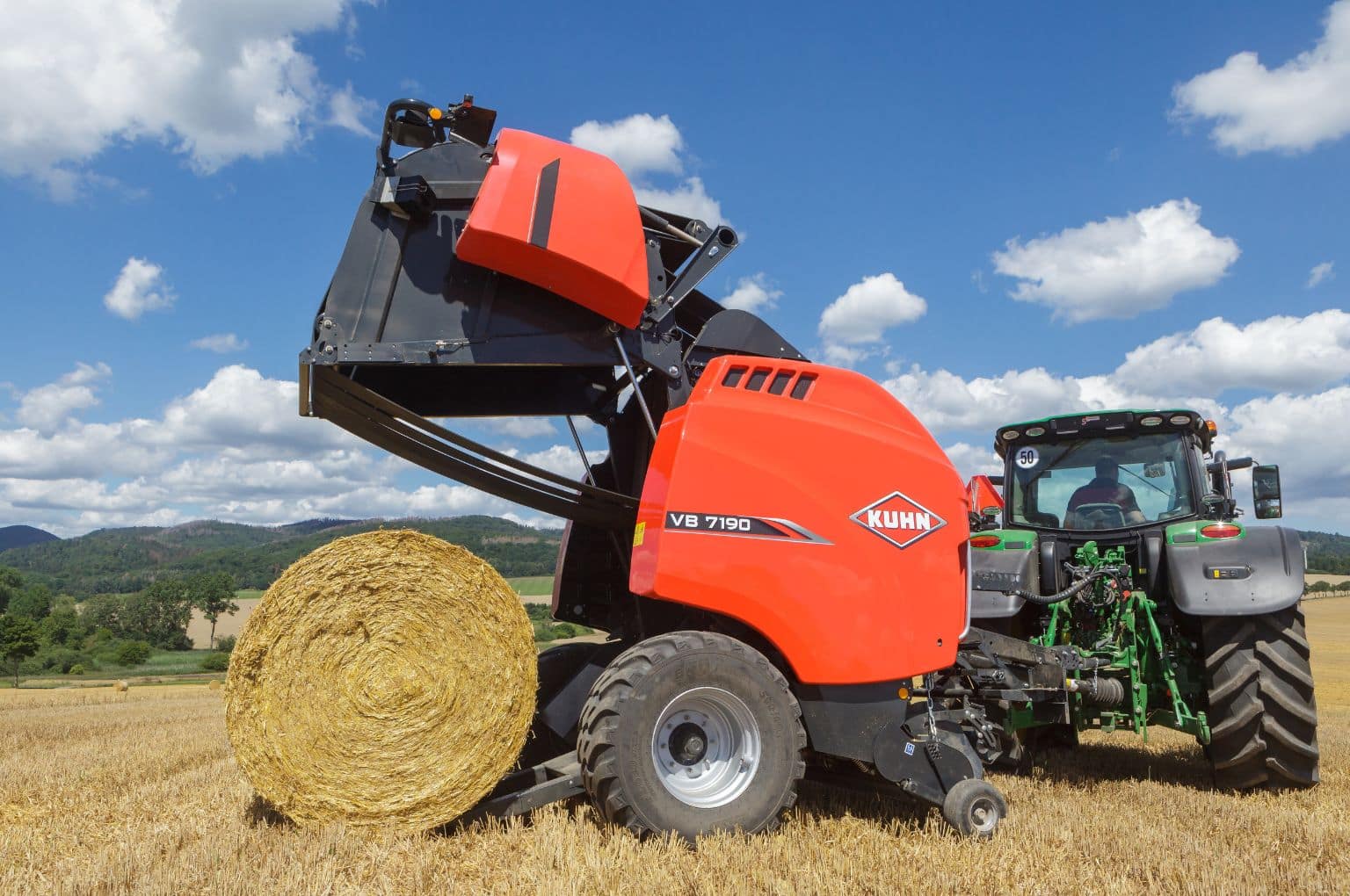 Kuhn VB 7100 round baler