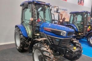 Kubota Farmtrac E-CRT