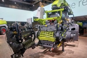 CLAAS Jaguar undressed