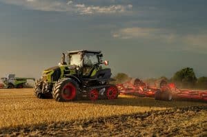 Claas Axion 9 Series Terra Trac