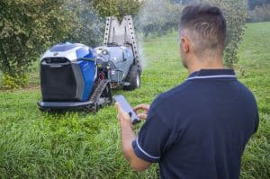 New Holland R4 autonomous robot