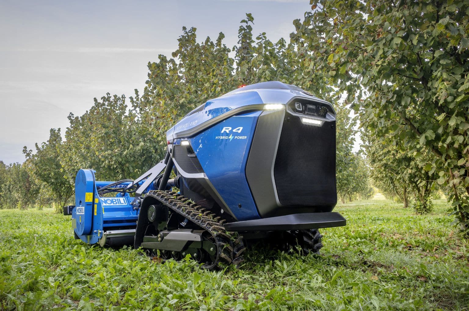 New Holland R4 autonomous robot