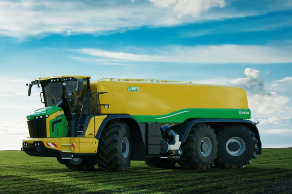 Oxbo AT5106 slurry applicator