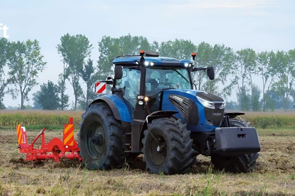 Tractor registrations Italy 2025