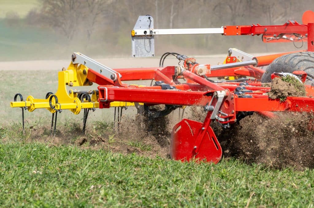 Pöttinger Plano shallow cultivator
