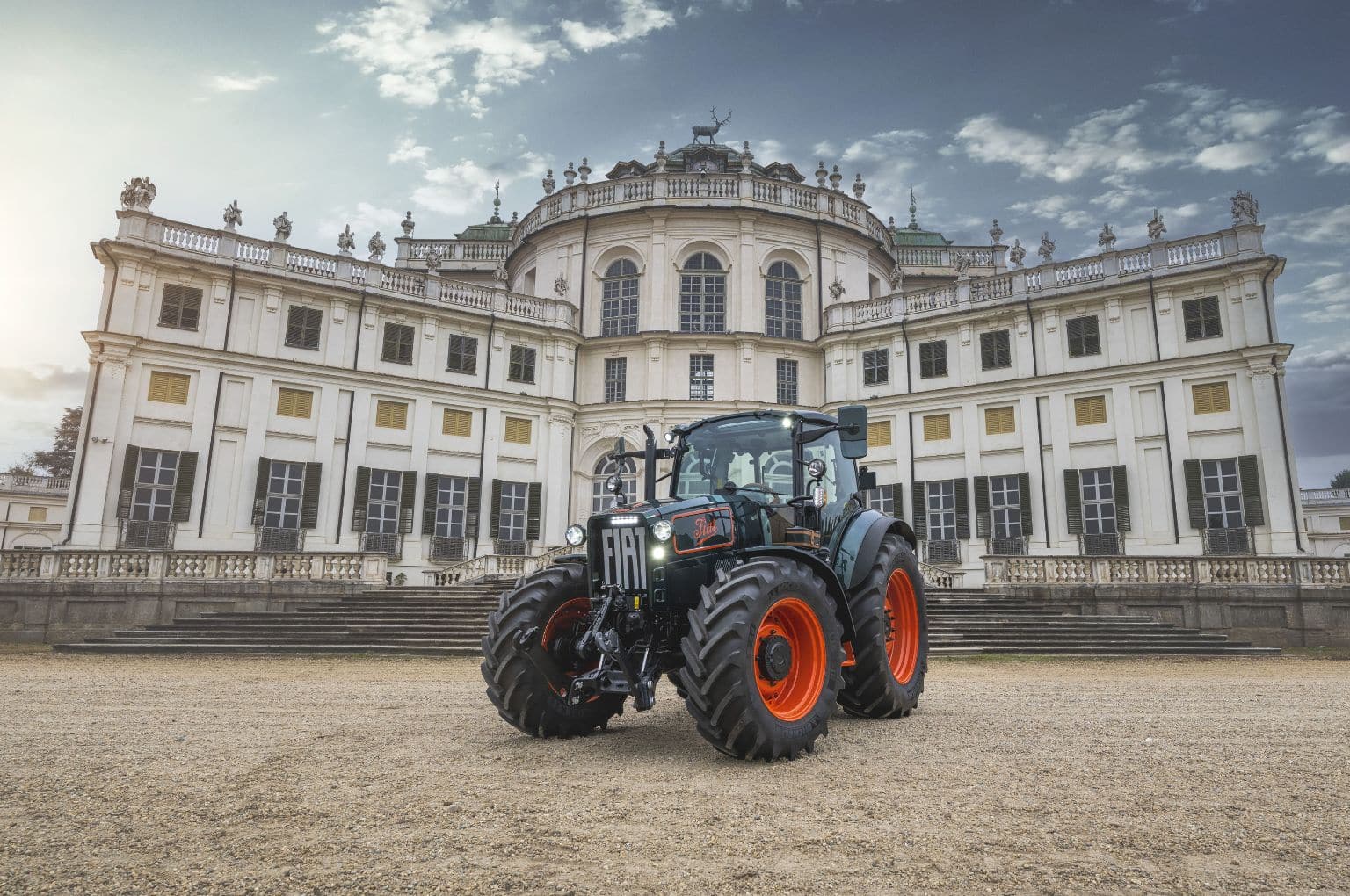 New Holland T5.120 ‘Il Trattore’ styling concept tractor