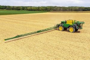 John Deere 500R self-propelled sprayer