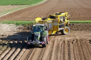 Intelligent steering on the harvester