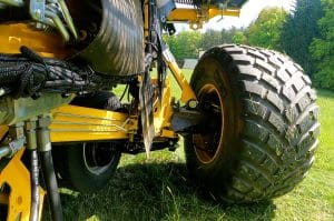 Intelligent steering on the harvester