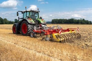 Pöttinger Synkro stubble cultivator
