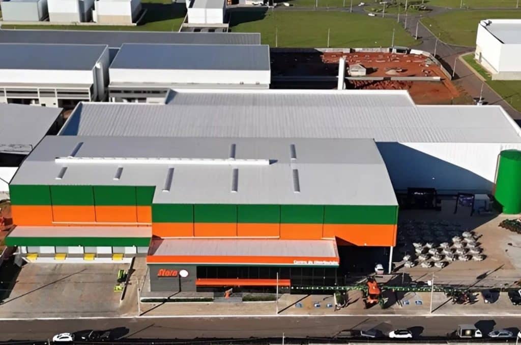 Stara parts parts distribution center, Aparecida, Brazil