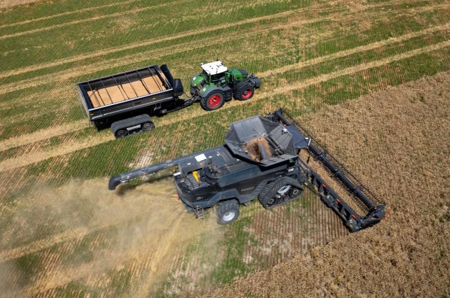 PTx Trimble OutRun autonomous grain cart