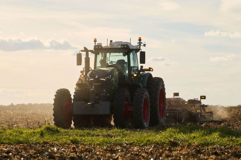 Fendt 900 Vario with PTx OutRun Tillage