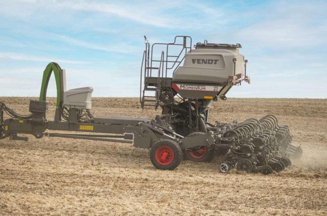 Fendt Momentum 30-Foot planter