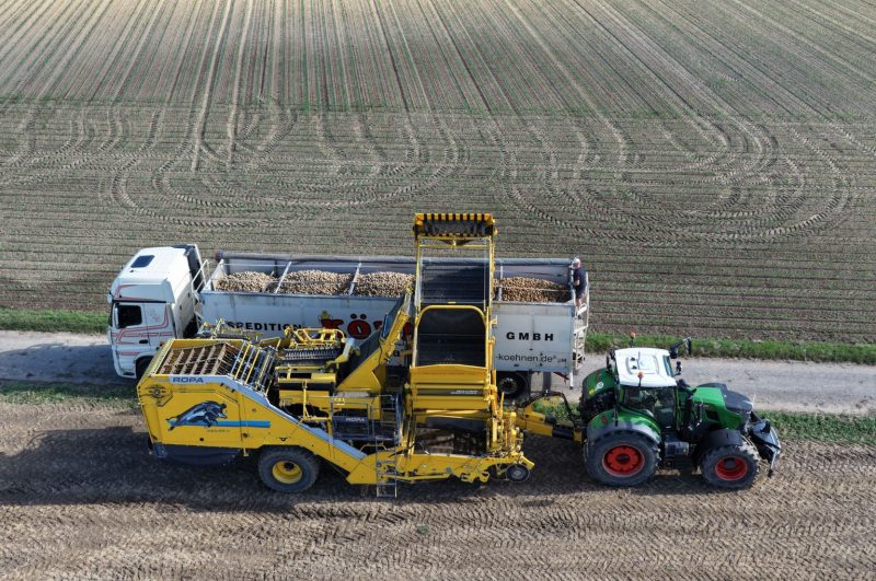 Fendt and ROPA launch "e-LS connect"