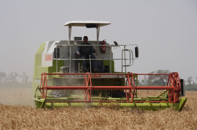 Yanmar / Claas wheeled harvester