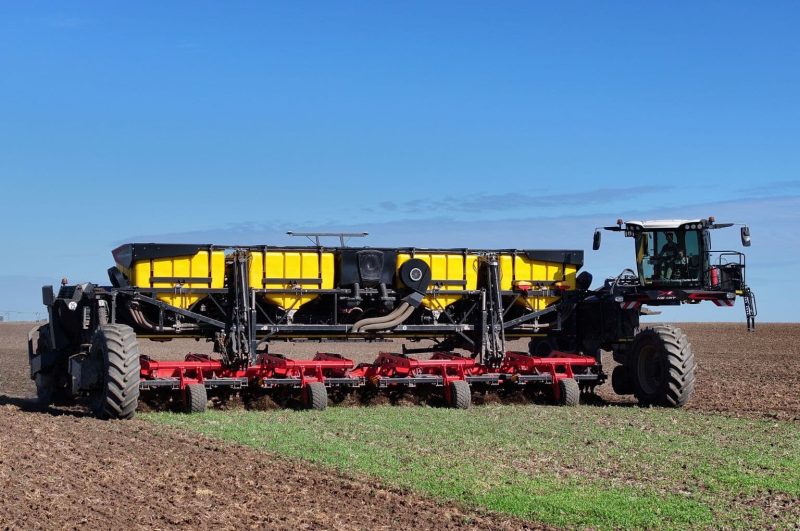 NEXAT with 14 meter wide Väderstad Cultus HD cultivator
