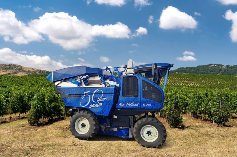 50 years New Holland Braud